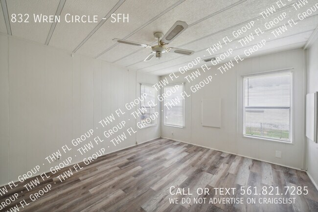 Building Photo - 832 Wren Cir