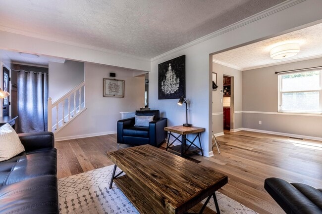 Building Photo - 2037 Sutter Pkwy