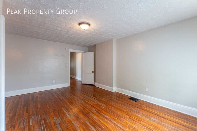 Building Photo - 1312 N 5th St