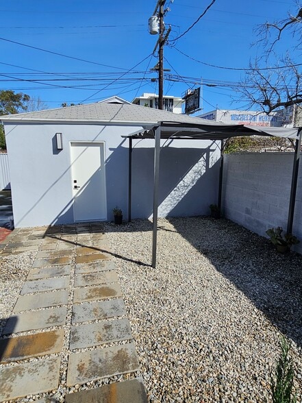 Building Photo - 2942 Midvale Ave