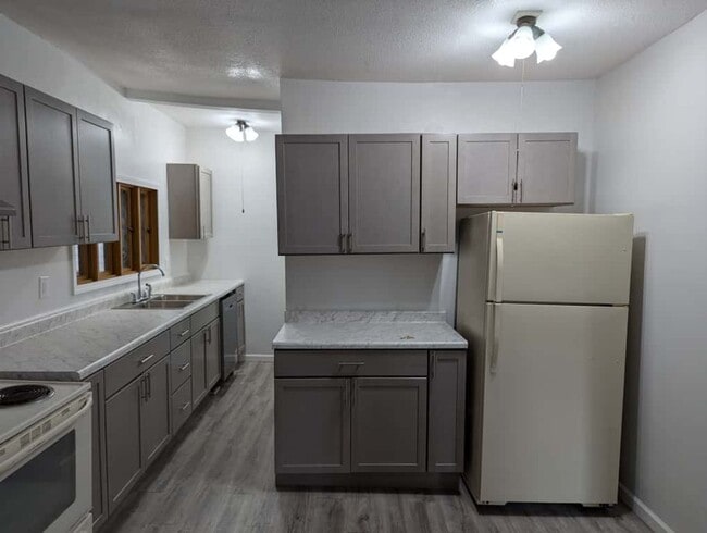 Building Photo - Charming, remodeled home in Tuscola