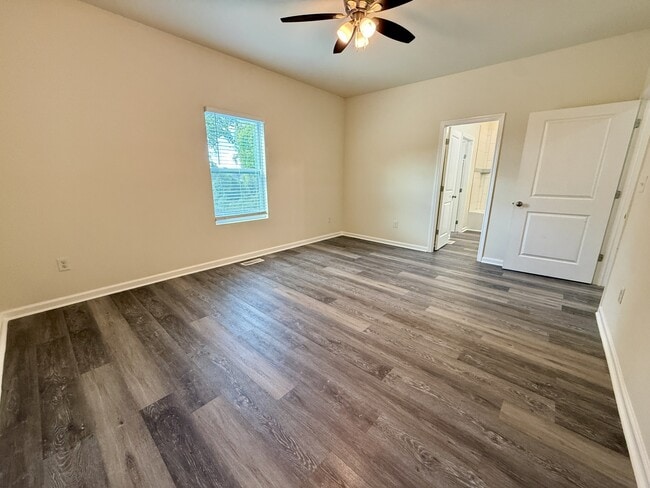 Building Photo - 1582 Hobbs Island Rd SE