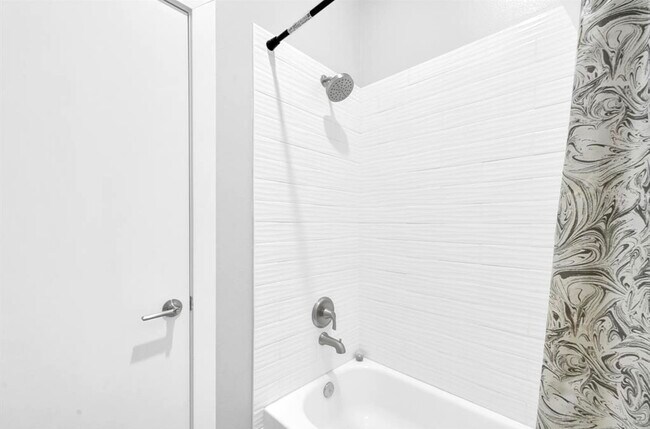 Building Photo - 4215 Hardy St