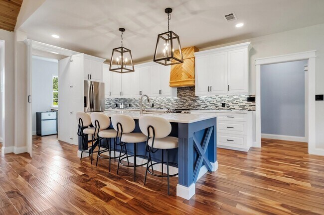 Building Photo - 3314 Mariana Oaks Dr