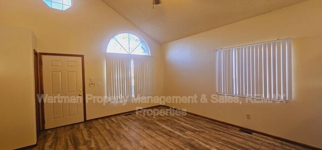 Building Photo - 6555 Holt Dr