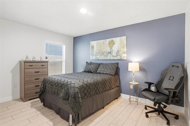 Building Photo - 10608 Laxton St