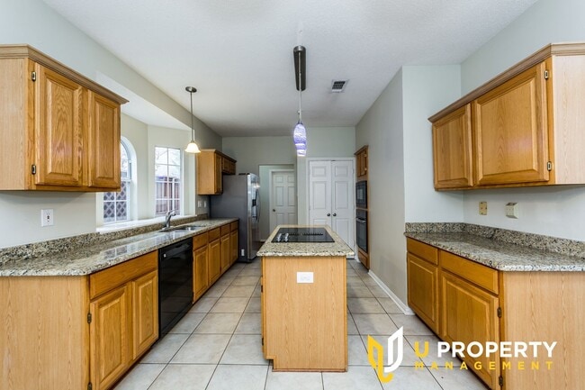 Building Photo - Great location, nice community! Make it yo...