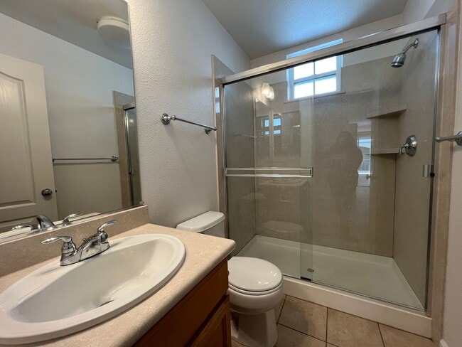 Building Photo - Beautiful Contemporary 3BR/3BA Tri Level Townhouse in the Berryessa Area