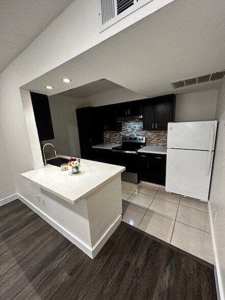 Building Photo - 4643 Wild Indigo St