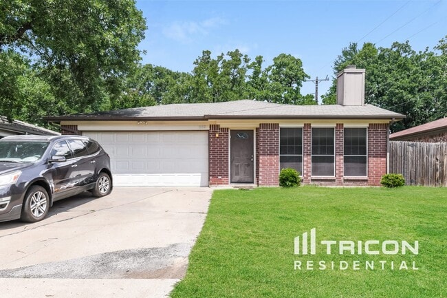 Primary Photo - 1102 Glen Creek Dr
