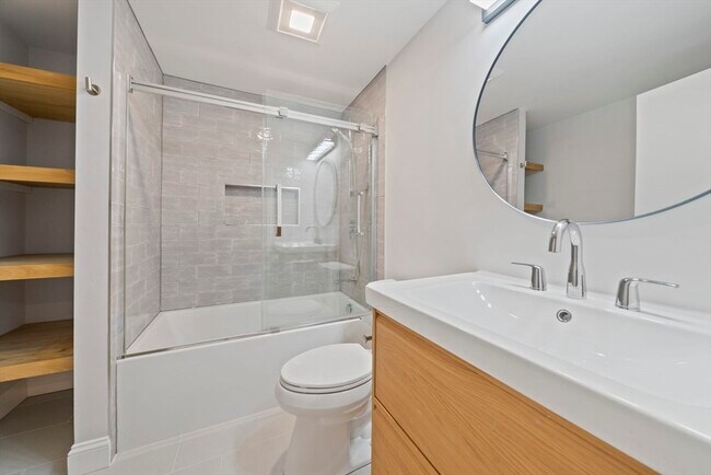 Building Photo - 55 Evelyn Rd