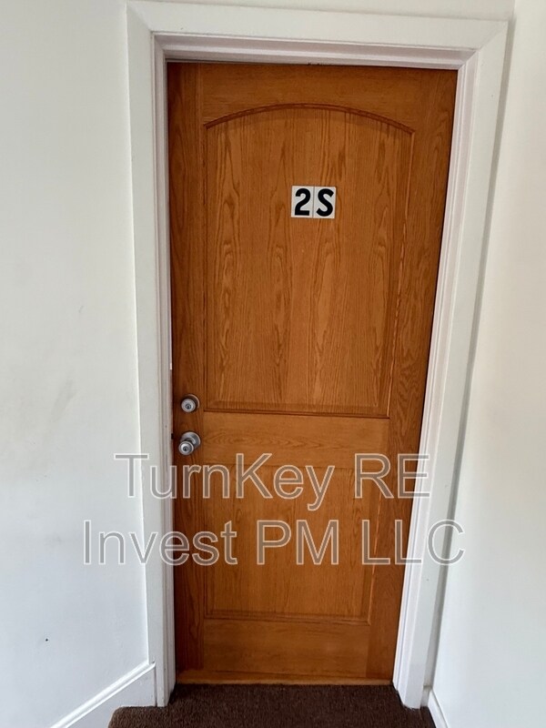 Building Photo - 2124 14th Ave