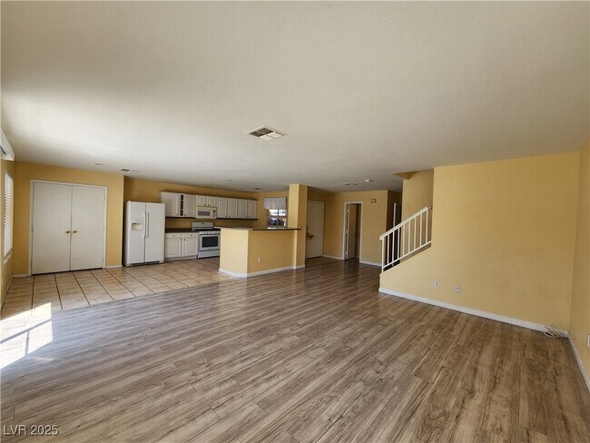 Building Photo - 8717 W Majestic Pine Ave
