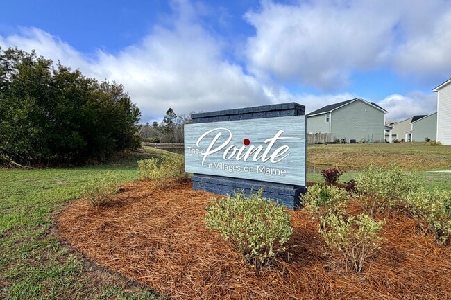 Building Photo - AVAILABLE NOW! (Pet Friendly)