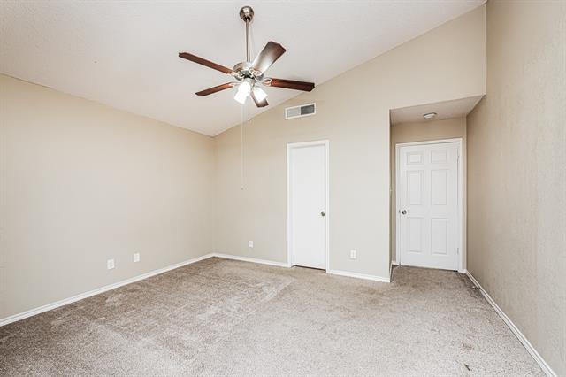 Building Photo - 1401 Del Rio Dr