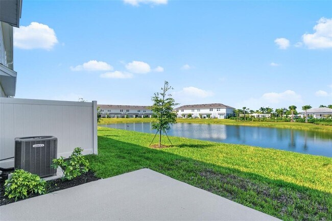 Building Photo - 15125 Cuzcorro Ct