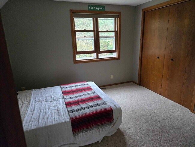 Building Photo - 14995 50th Ave