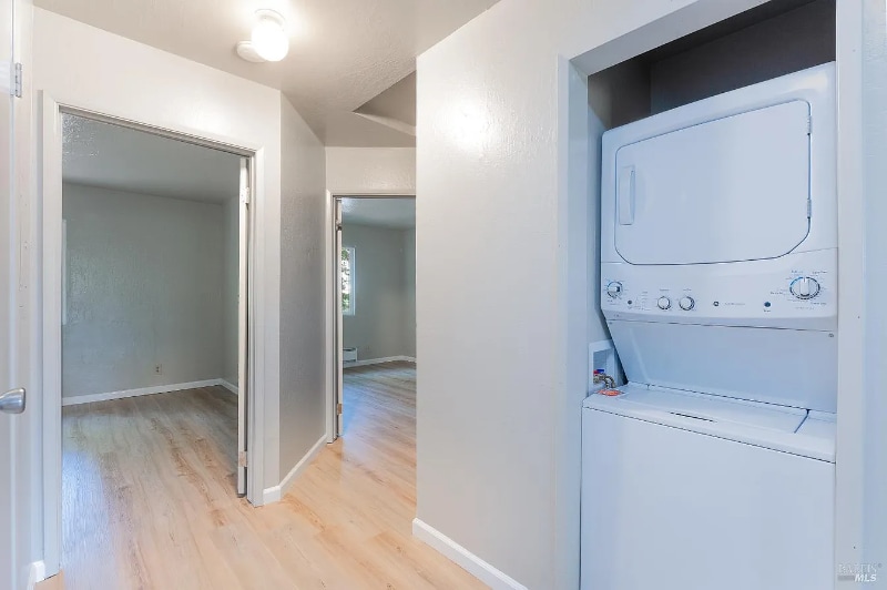 Building Photo - 1608 Daphne Dr