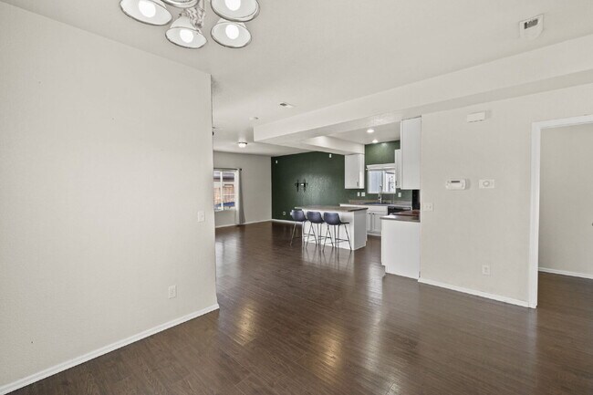 Building Photo - 2217 Inspiration Ln
