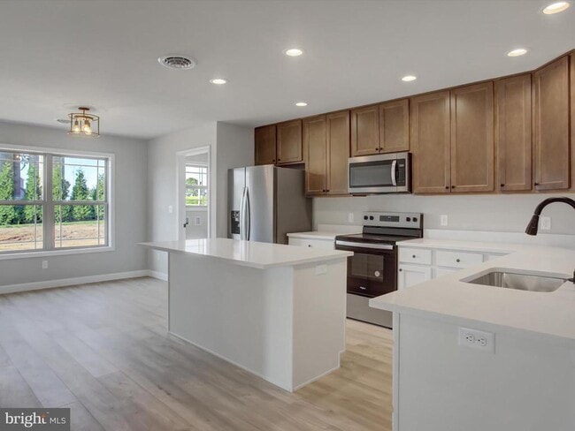 Building Photo - 828 Shadyside Dr