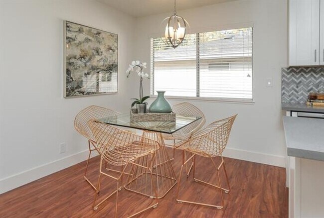 Building Photo - Gorgeous Remodeled 2 Bedroom 1 Bath Condo ...