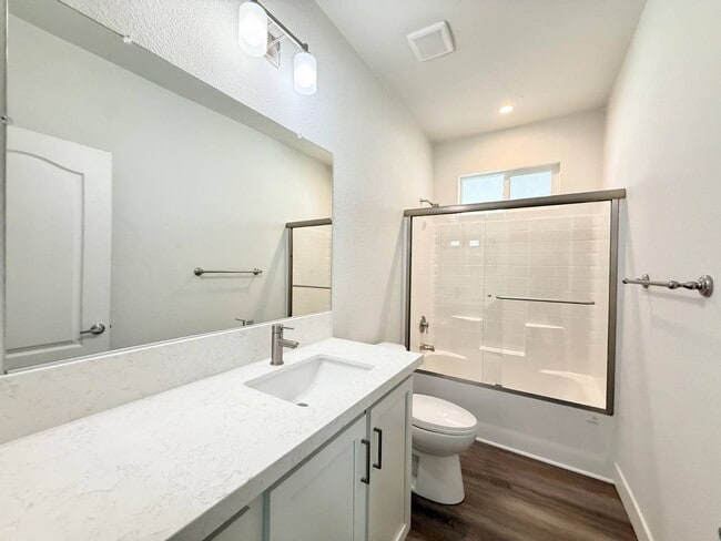 Building Photo - 41 Spruce Via