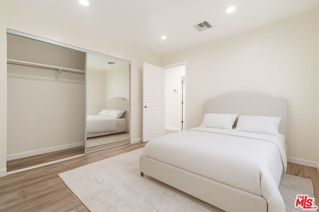 Building Photo - 1049 Sonora Ave