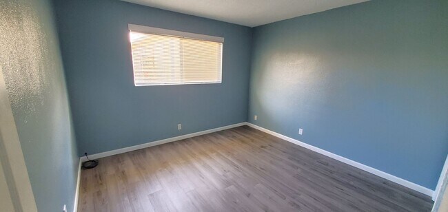 Building Photo - 252 A St