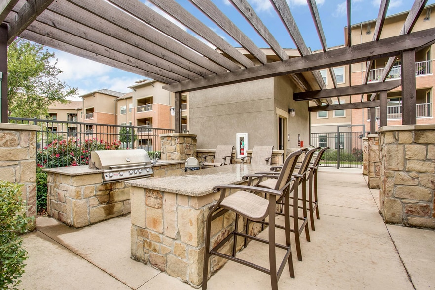Building Photo - 2155 Arkansas Ln