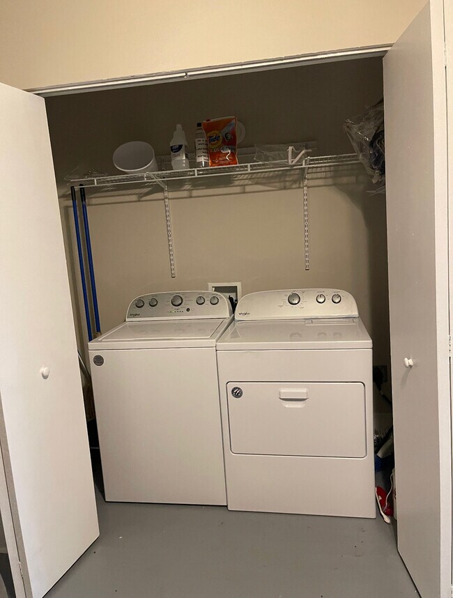 Building Photo - 283 Sunset Ave NW