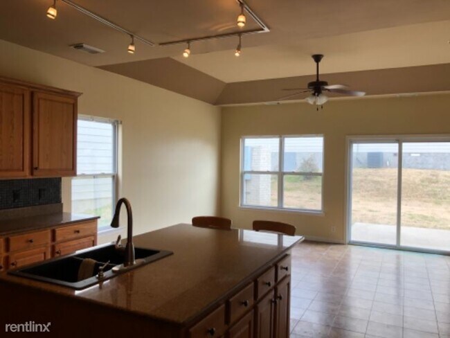 Building Photo - 3 br, 2.5 bath Condo - 135 Harbor Village Dr