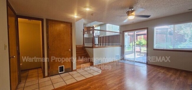 Building Photo - 4130 Madrone Way