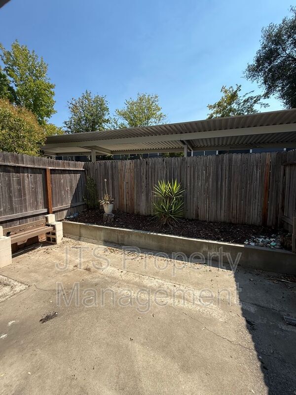 Building Photo - 5842 Alorn Ln