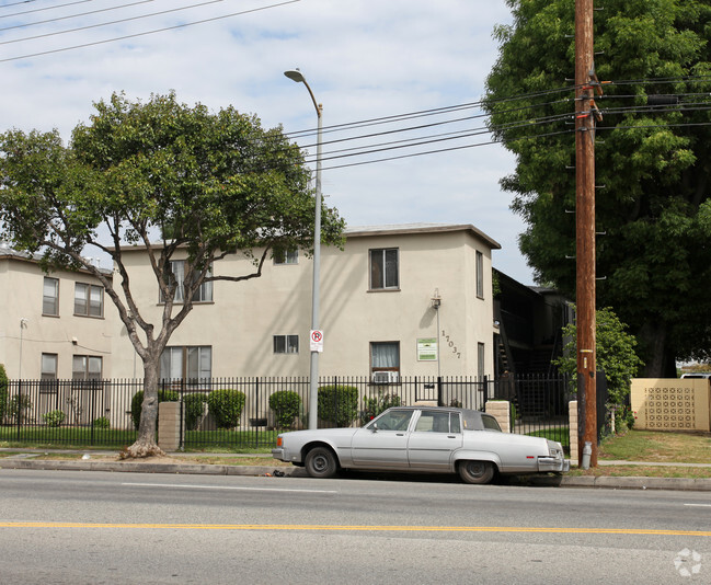 Building Photo - The Vanowen Apartments