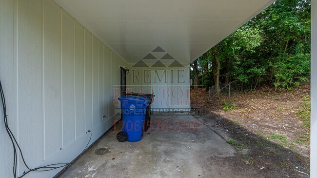 Building Photo - 1617 Woodhollow Dr