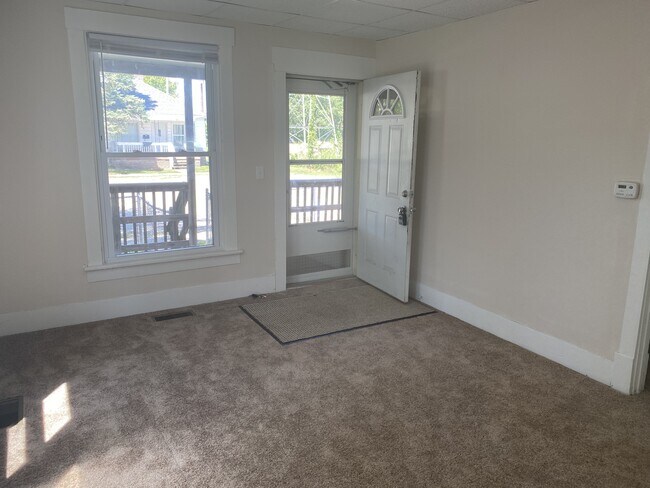 Building Photo - 1412 N Champaign St