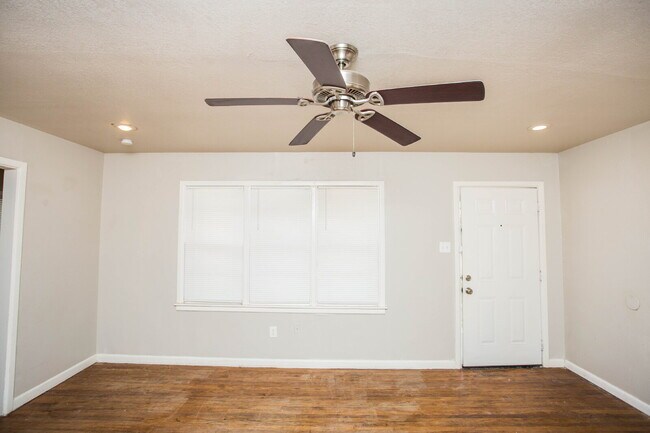 Building Photo - "Charming 4-Bedroom Home with Granite Touches & Gleaming Hardwood Floors in Lubbock!"