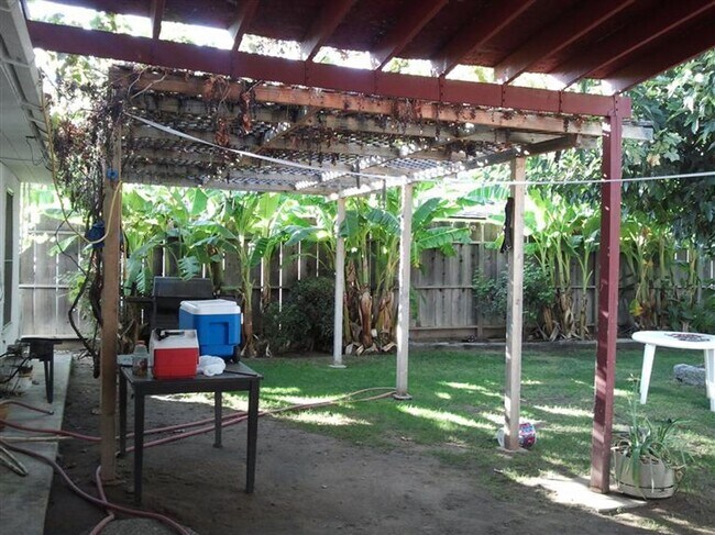 Building Photo - Terrace - Chilton