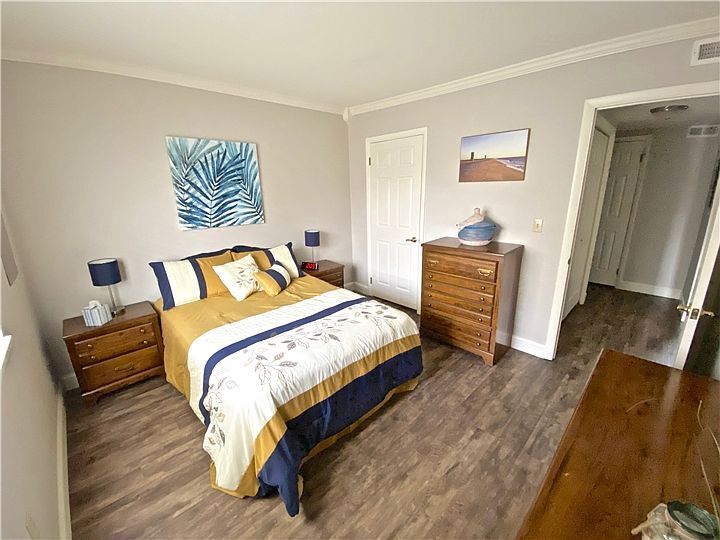 Building Photo - 200 Henlopen Sta