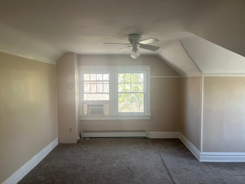 Building Photo - 1263 Milwaukee St