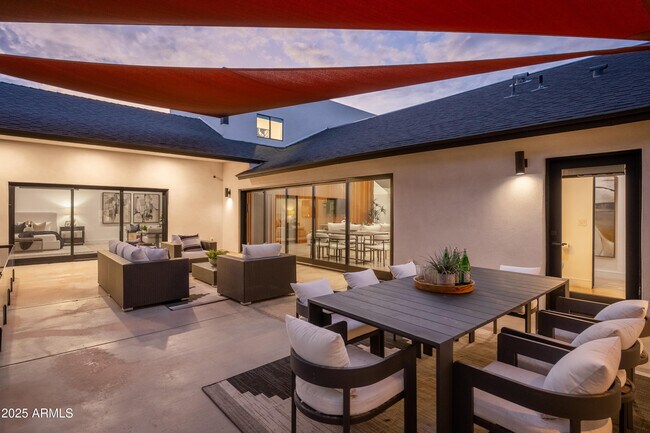 Building Photo - 4421 E Earll Dr