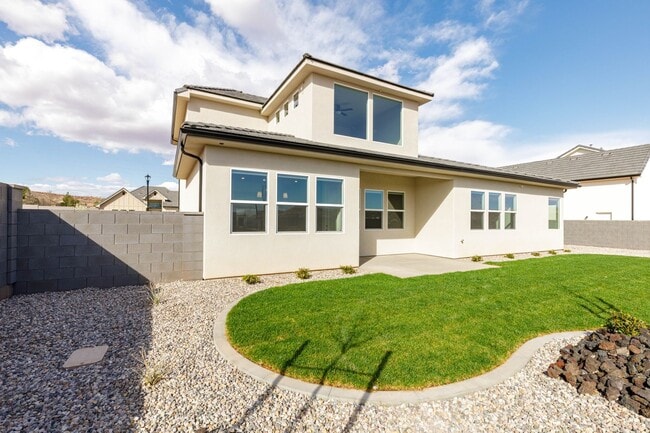 Building Photo - Brand new 2 Story with 4 beds and 2.5 baths plus Office