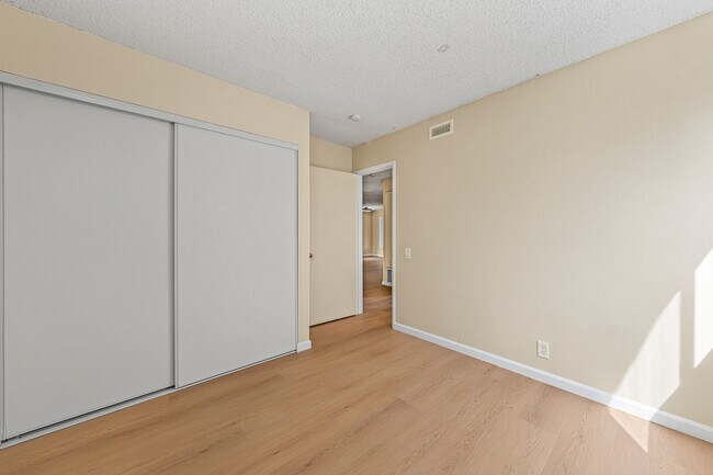 Building Photo - 3482 Alonquin Way