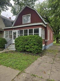 Building Photo - 1610 W Butler St