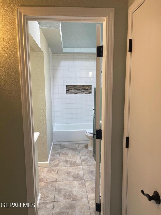 Building Photo - 1516 Greg Powers Dr