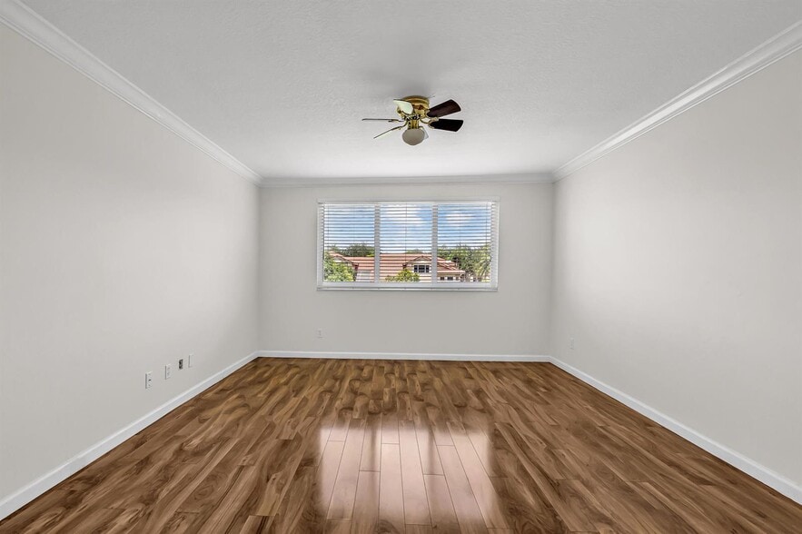 Building Photo - 12571 NW 57th Ct
