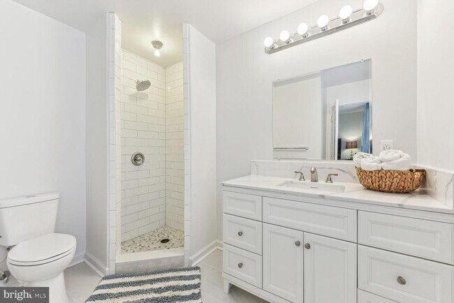 Building Photo - 6719 Baron Rd