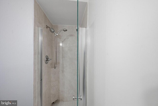 Building Photo - 5340 Holmes Run Pkwy