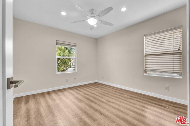 Building Photo - 13964 La Maida St