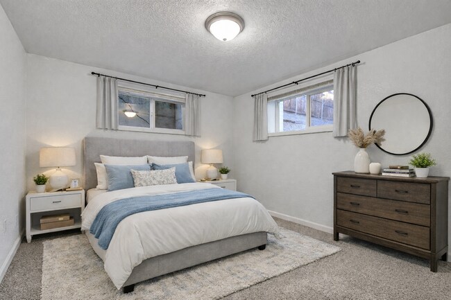 Building Photo - $1,320.95 with FIRST FULL MONTH'S FREE RENT  - 2 Bedrooms, 1 Bathroom, Condo in Denver with Cozy ...